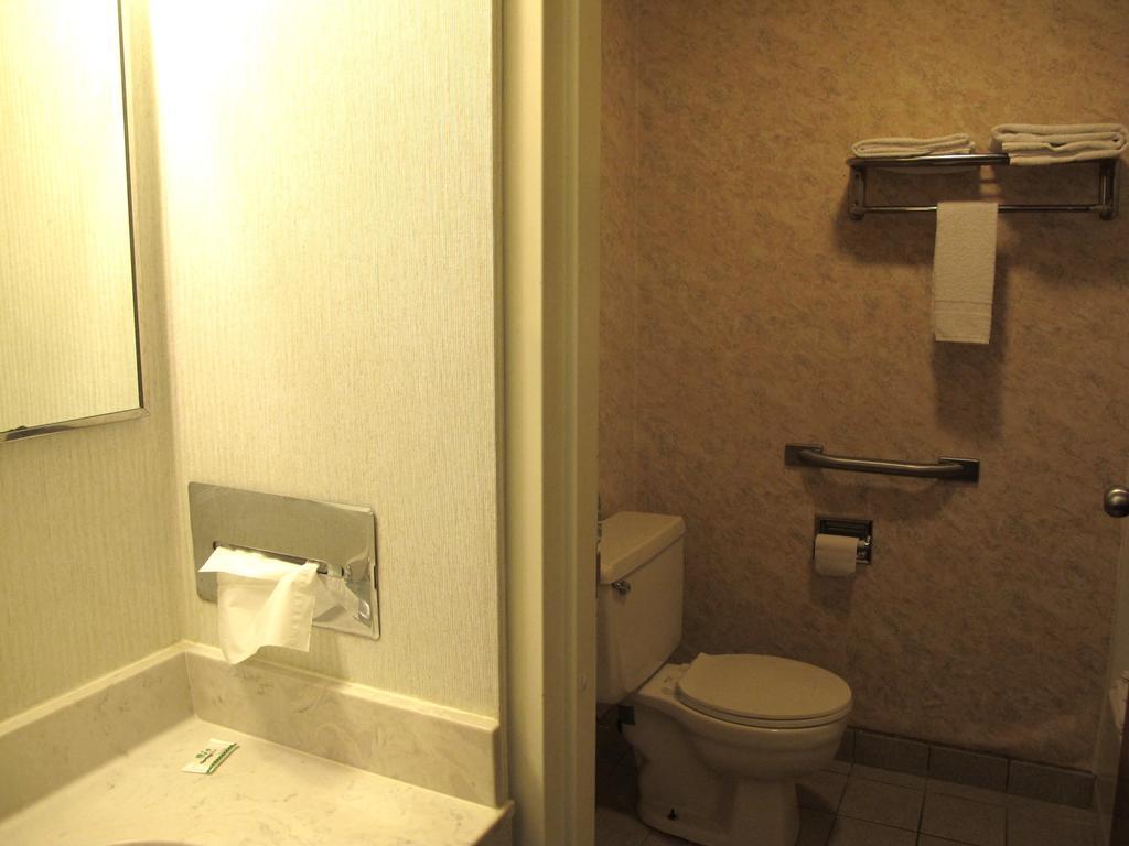Garden City Boise Inn الغرفة الصورة